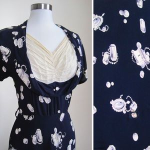 1940s DRESS Diamond Print Rayon w Lace Décolletage